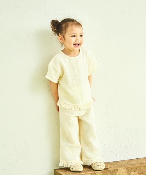 sea and shells by pairmanon（シーアンドシェルズバイペアマノン）の「【sea and shells by pairmanon】フリンジ付き リラックス セットアップ（その他ベビーウェア・キッズ・アイボリー/グリーン系その他/ブラウン・100/110/80/90）」の2枚目の写真