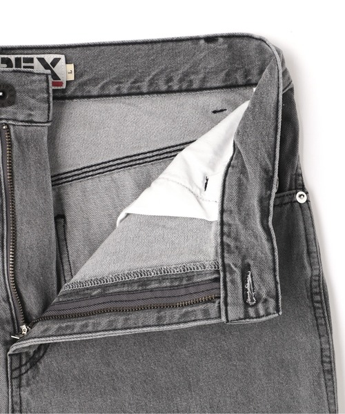 AVIREX（アヴィレックス）の「《直営店限定》VARSITY PAINTER SHORTS / バーシティ ペインターショーツ / AVIREX / アヴィレックス（デニムパンツ・メンズ・ライトインディゴブルー/ブラック・MEDIUM/LARGE/X-LARGE/XX-LARGE）」の5枚目の写真