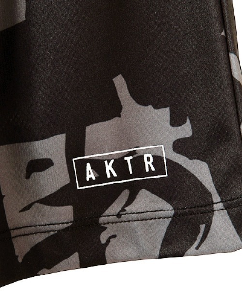AKTR（アクター）の「AKTR CUT-UP CAMO 8.5-INCH SHORTS（アクター カットアップ カモ 8.5インチ ショーツ）（その他パンツ・メンズ・ブラック系/ブルー系・MEDIUM/LARGE/X-LARGE/XX-LARGE）」の5枚目の写真