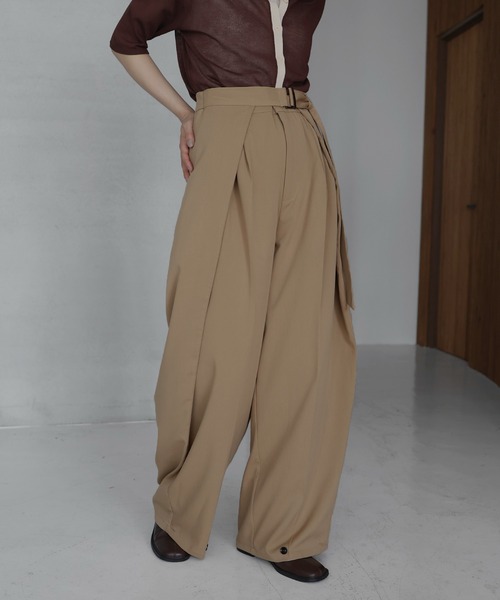 hellam（へラム）の「サイドラップパンツ（スラックス・レディース・ブラック/グレイッシュベージュ/ブラウン/チャコール・FREE）」の4枚目の写真