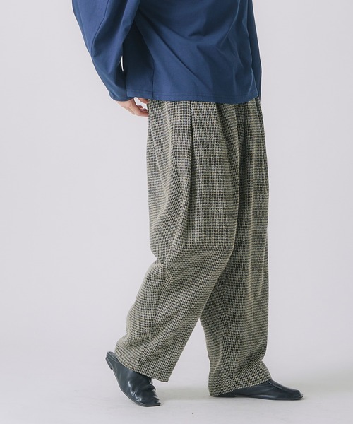 WHYTO.(ホワイト)の「「WHYTO. / ホワイト」タックデザイントラウザー(その他パンツ・レディース・チェック/ネイビー/ブラック・36/38)」の3枚目の写真