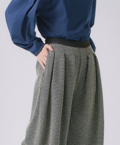 WHYTO.(ホワイト)の「「WHYTO. / ホワイト」タックデザイントラウザー(その他パンツ・レディース・チェック/ネイビー/ブラック・36/38)」の15枚目の写真