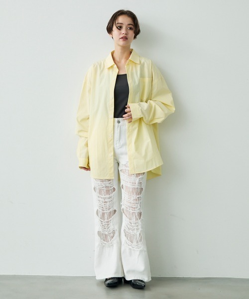 Clum(クルム)の「Lace repaired damaged flare white denim pants / レースリペアダメージフレアホワイトデニムパンツ(デニムパンツ・レディース・ホワイト・MEDIUM/LARGE/SMALL)」の16枚目の写真