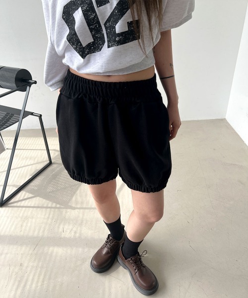 4INT.(フォイント)の「アーバン シャーリング スウェット パンプキン ショートパンツ(その他パンツ・レディース・ブラック/グレー・FREE)」の12枚目の写真
