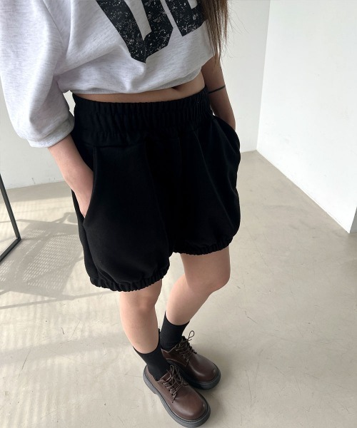 4INT.(フォイント)の「アーバン シャーリング スウェット パンプキン ショートパンツ(その他パンツ・レディース・ブラック/グレー・FREE)」の13枚目の写真