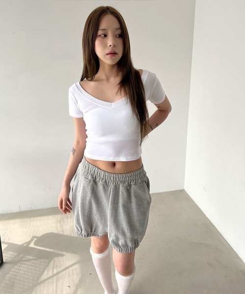 4INT.(フォイント)の「アーバン シャーリング スウェット パンプキン ショートパンツ(その他パンツ・レディース・ブラック/グレー・FREE)」の17枚目の写真
