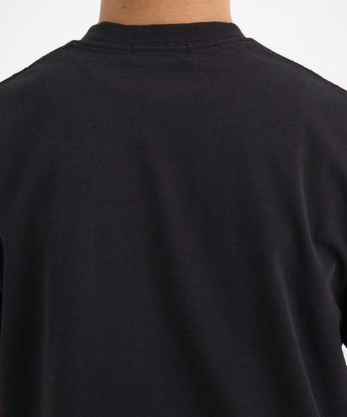 alvana（アルヴァナ）の「別注 JUST FIT TEE（Tシャツ/カットソー・メンズ・ブラック/ホワイト/ブラック系その他2・1/2/3）」の4枚目の写真