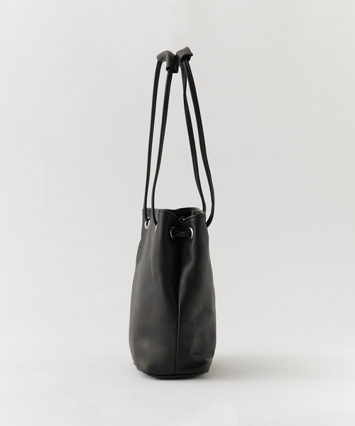 MR.OLIVE(ミスターオリーブ)の「MR.OLIVE/ミスターオリーブ IMPERMA-LEATHER 2WAY SMALL CYLINDER BAG シリンダーバッグ(ショルダーバッグ・メンズ・ブラック・FREE)」の12枚目の写真