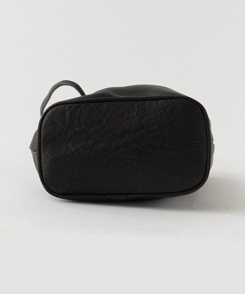 MR.OLIVE(ミスターオリーブ)の「MR.OLIVE/ミスターオリーブ IMPERMA-LEATHER 2WAY SMALL CYLINDER BAG シリンダーバッグ(ショルダーバッグ・メンズ・ブラック・FREE)」の14枚目の写真
