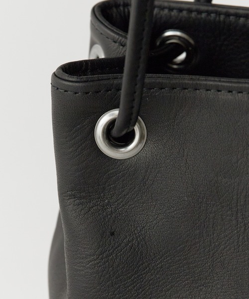 MR.OLIVE(ミスターオリーブ)の「MR.OLIVE/ミスターオリーブ IMPERMA-LEATHER 2WAY SMALL CYLINDER BAG シリンダーバッグ(ショルダーバッグ・メンズ・ブラック・FREE)」の9枚目の写真