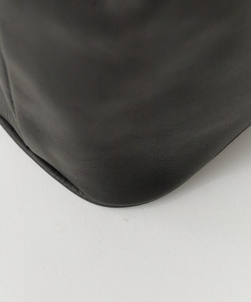 MR.OLIVE(ミスターオリーブ)の「MR.OLIVE/ミスターオリーブ IMPERMA-LEATHER 2WAY SMALL CYLINDER BAG シリンダーバッグ(ショルダーバッグ・メンズ・ブラック・FREE)」の11枚目の写真