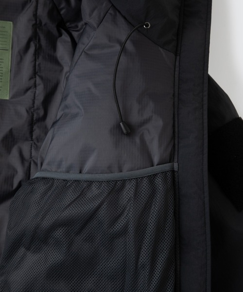 WILD THINGS(ワイルドシングス)の「トランスポートパーカー│TRANSPORT PARKA(ダウンジャケット/コート・メンズ・ホワイト/ダークグレー/ブラック/ダークオリーブ・M/L)」の5枚目の写真