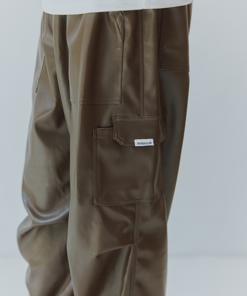MILITARY(ミリタリー)の「【SETUP7】PU Cargo Trousers / PUレザーカーゴパンツ ワイドシルエット(カーゴパンツ・メンズ・ブラック/グレー/ブラウン・M/L)」の16枚目の写真