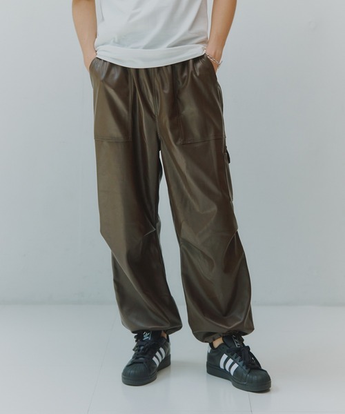MILITARY(ミリタリー)の「【SETUP7】PU Cargo Trousers / PUレザーカーゴパンツ ワイドシルエット(カーゴパンツ・メンズ・ブラック/グレー/ブラウン・M/L)」の18枚目の写真