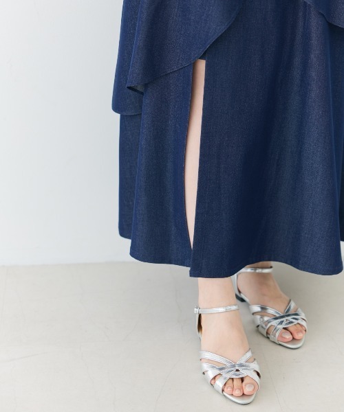 AND COUTURE(アンドクチュール)の「デニムライクレイヤードフリルスカート(スカート・レディース・ネイビー/ブルー/ブラック・SMALL/MEDIUM)」の21枚目の写真