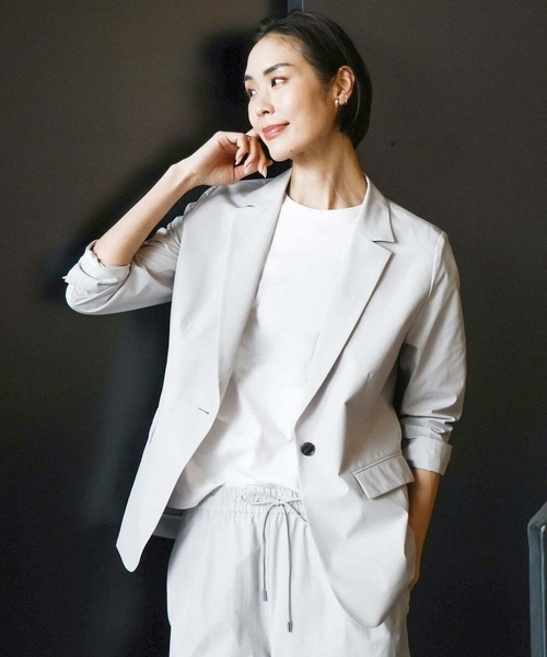 MICHEL KLEIN（ミッシェル・クラン）の「[機能性素材]ストレッチテーラードジャケット(セットアップ対応/裏地なし)（テーラードジャケット・レディース・チャコールグレー/ライトグレー・40/38）」の4枚目の写真