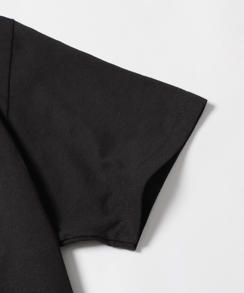 PLEASURES（プレジャー）の「PLEASURES/プレジャーズ OLD E LOGO T-SHIRT フロントロゴ オーバーサイズ 半袖Ｔシャツ オールドイングリッシュ（Tシャツ/カットソー・メンズ・グレイッシュブルー/サンドベージュ・L/XL）」の11枚目の写真