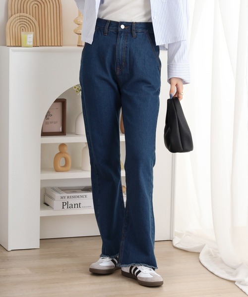 atONE（アットワン）の「コットンデニムフレアパンツ（デニムパンツ・レディース・ダークネイビー/ネイビー/ライトブルー・M/L/LL）」の8枚目の写真