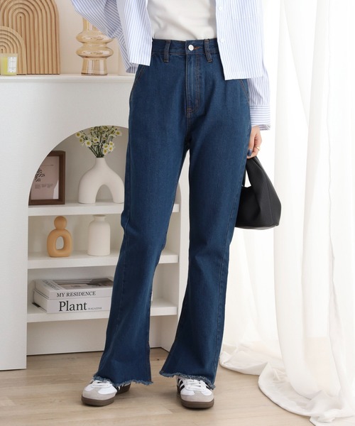 atONE（アットワン）の「コットンデニムフレアパンツ（デニムパンツ・レディース・ダークネイビー/ネイビー/ライトブルー・M/L/LL）」の9枚目の写真