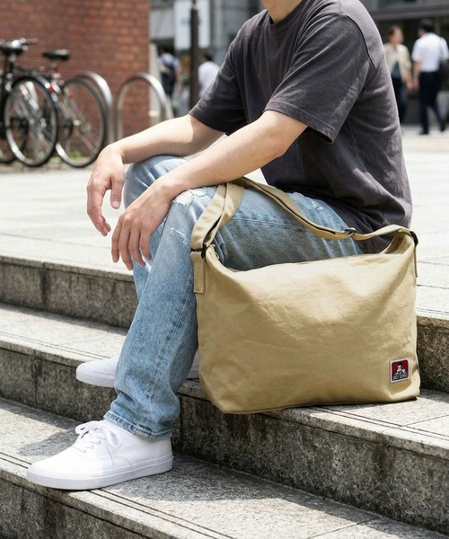 BEN DAVIS（ベンデイビス）の「BEN DAVIS ベンデイビス BIG CANVAS SHOULDER（ショルダーバッグ・メンズ・キャメル/ブラック/カーキ/ナチュラル・FREE）」の4枚目の写真