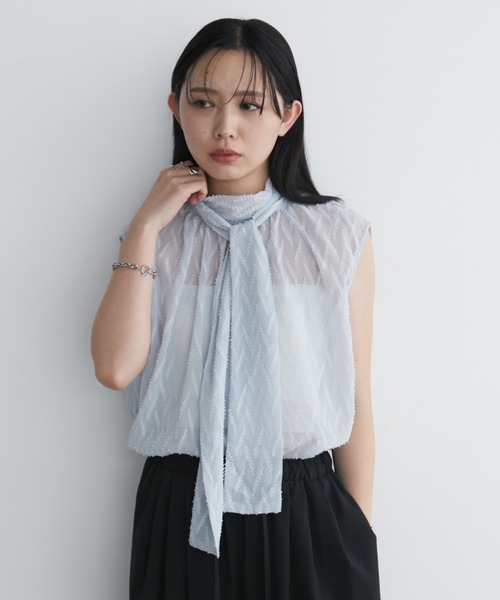 Aunt Marie's(アントマリーズ)の「シアーボウタイノースリトップス(シャツ/ブラウス・レディース・ライトブルー/ブラック/アイボリー・FREE)」の15枚目の写真