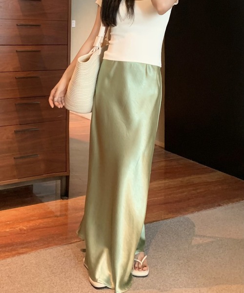 FREE STYLISTS(フリー スタイリスト)の「YUGA_YGMC Satin mermaid skirt(スカート・レディース・ライトグリーン/パープル/ラベンダー/シャンパン/ゴールド/ブラック・L/M)」の15枚目の写真