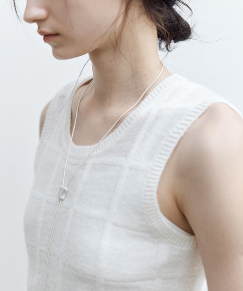tageechita(タジチタ)の「【tageechita】シアーチェック ノースリーブニット(ニット/セーター・レディース・アイボリー・S/M/L)」の9枚目の写真