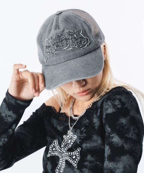 SHORT ROUND（ショートラウンド）の「SHOT ROUND/ダメージアップリケメッシュキャップ（キャップ・メンズ・ブラック/グレー・FREE）」の2枚目の写真