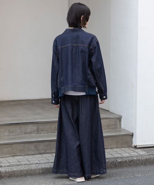 Munich(ミューニック)の「8ozデニム×ナイロンツイルドッキングトラッカージャケット(デニムジャケット・レディース・インディゴブルー/ブラック・FREE)」の6枚目の写真