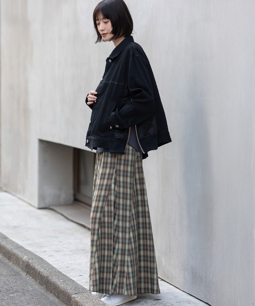 Munich(ミューニック)の「8ozデニム×ナイロンツイルドッキングトラッカージャケット(デニムジャケット・レディース・インディゴブルー/ブラック・FREE)」の11枚目の写真