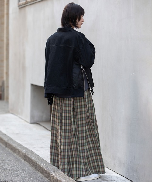 Munich(ミューニック)の「8ozデニム×ナイロンツイルドッキングトラッカージャケット(デニムジャケット・レディース・インディゴブルー/ブラック・FREE)」の12枚目の写真