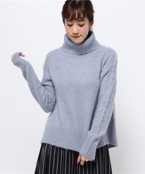 CIAOPANIC TYPY（チャオパニックティピー）の「シャギータートルオーバーニット（ニット/セーター・レディース・オフホワイト/サックスブルー/ベージュ・FREE）」の9枚目の写真