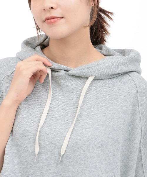 チチカカ（チチカカ）の「Orale! 裏毛フードベスト（Tシャツ/カットソー・レディース・トップグレー/チャコールグレー・FREE）」の11枚目の写真