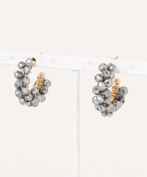 big metal london(ビッグメタルロンドン)の「【金属アレルギー対応】フープピアス MARINA CLUSTER BEADED HOOP(ピアス(両耳用)・レディース・ブラウン/シルバー・FREE)」の2枚目の写真