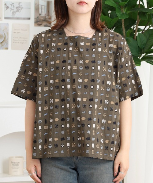 Emago(イマゴ)の「EMAGO お出かけ総柄刺繍スクエアブラウス(シャツ/ブラウス・レディース・ブラック/グレー/カーキ・FREE)」の10枚目の写真