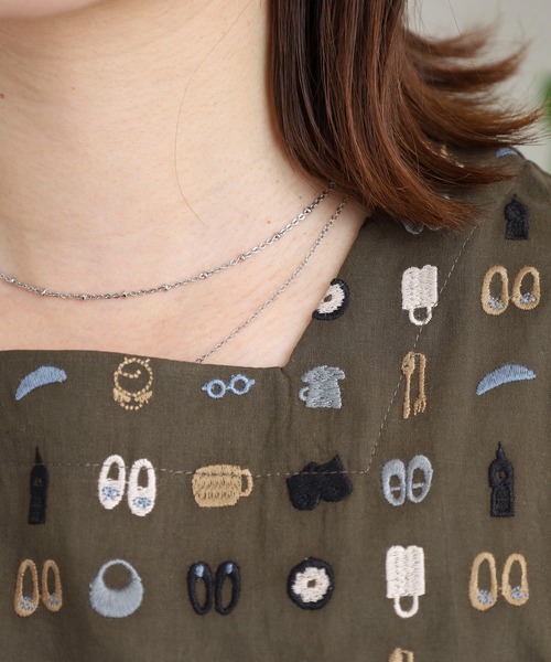 Emago(イマゴ)の「EMAGO お出かけ総柄刺繍スクエアブラウス(シャツ/ブラウス・レディース・ブラック/グレー/カーキ・FREE)」の13枚目の写真