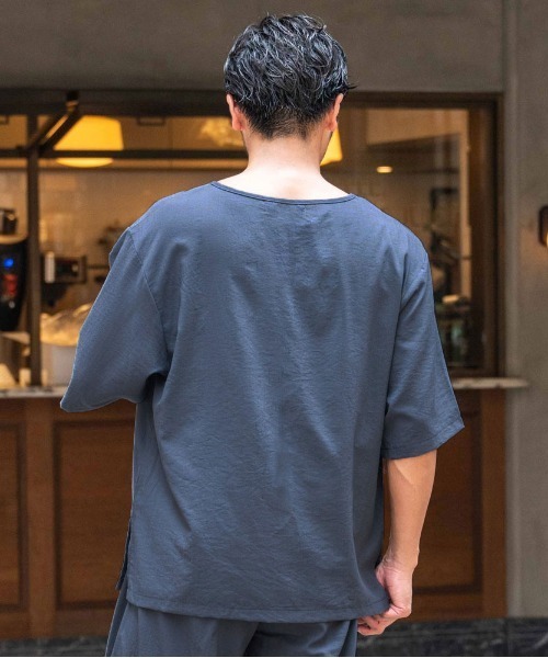 SILVER BULLET(シルバーバレット)の「『CavariA/キャバリア』布帛半袖Tシャツ(Tシャツ/カットソー・メンズ・ブルーグレー/チャコール/ブラック・L/M)」の9枚目の写真