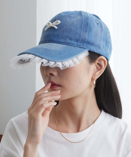 LA VORAGINE（ラ ヴォラジネ）の「パールリボン　ベースボールキャップ　帽子（キャップ・レディース・ブルー/ブラック/ネイビー・FREE）」の2枚目の写真