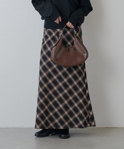 Lui's（ルイス）の「バイアスチェックフレアスカート（スカート・レディース・ブラウン/ブラック・38/36）」の2枚目の写真
