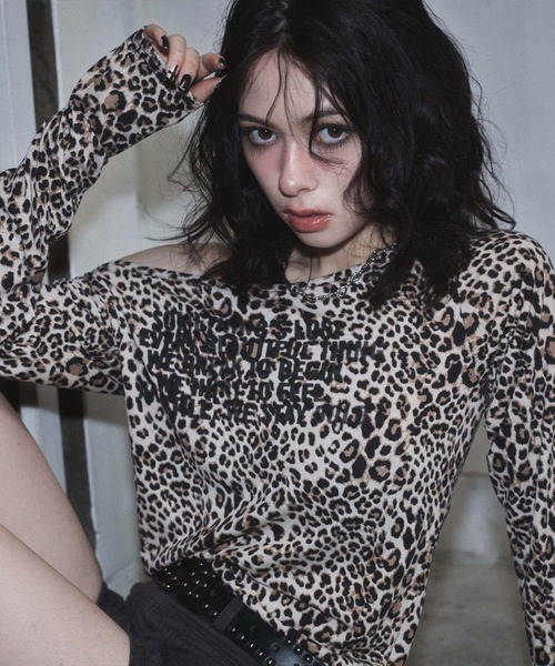 ENVYM（アンビー）の「2WAYシアートップス（Tシャツ/カットソー・レディース・グレー/ブラック/レオパード・FREE）」の4枚目の写真