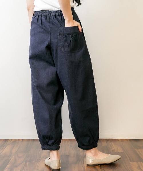RCD（アールシーディー）の「タック入りアラジンデニムパンツ（デニムパンツ・レディース・ワンウォッシュ/ブルー・4L/3L/LL/L/M）」の6枚目の写真