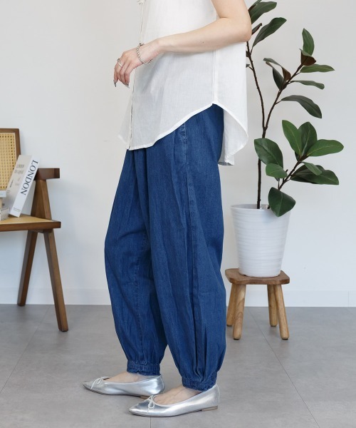 RCD（アールシーディー）の「タック入りアラジンデニムパンツ（デニムパンツ・レディース・ワンウォッシュ/ブルー・4L/3L/LL/L/M）」の22枚目の写真