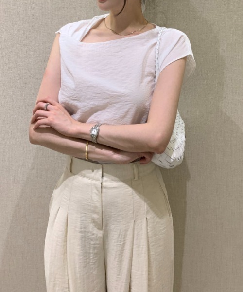 Aelina(エリナ)の「イレギュラー半袖シャツ(シャツ/ブラウス・レディース・ブルー/オフホワイト・F)」の4枚目の写真