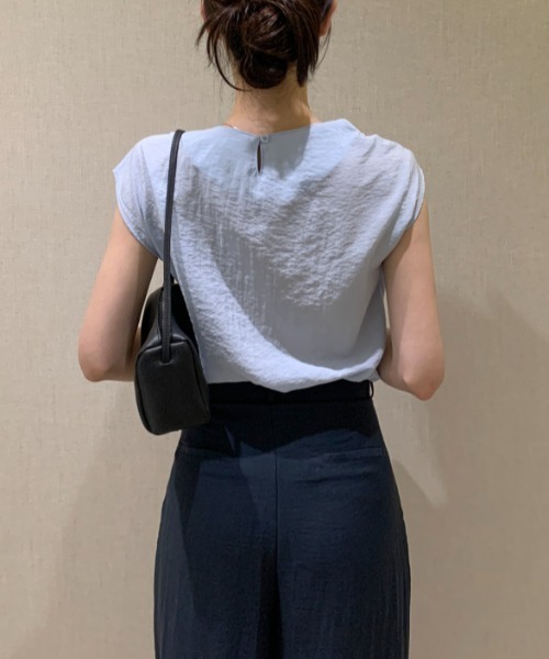 Aelina(エリナ)の「イレギュラー半袖シャツ(シャツ/ブラウス・レディース・ブルー/オフホワイト・F)」の19枚目の写真