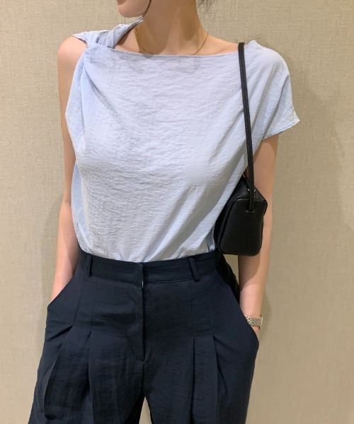 Aelina(エリナ)の「イレギュラー半袖シャツ(シャツ/ブラウス・レディース・ブルー/オフホワイト・F)」の12枚目の写真