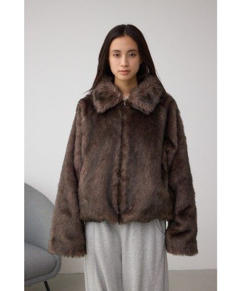 AZUL by moussy（アズールバイマウジー）の「ジップアップファーコート（ブルゾン・レディース・ブラウン/ベージュ系その他・SMALL/MEDIUM）」の6枚目の写真