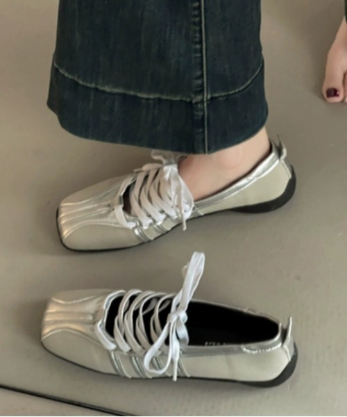 Vipoa(ヴィポア)の「square line sneaker(スニーカー・レディース・ブラック/シルバー・SMALL/MEDIUM/LARGE)」の6枚目の写真
