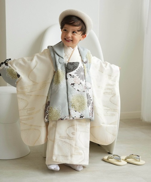 utatane(ウタタネ)の「七五三3歳用被布コートセット 男の子 ひよこ商店 ミント七宝×クリーム金彩(着物・キッズ・クリーム・85-100cm)」の4枚目の写真