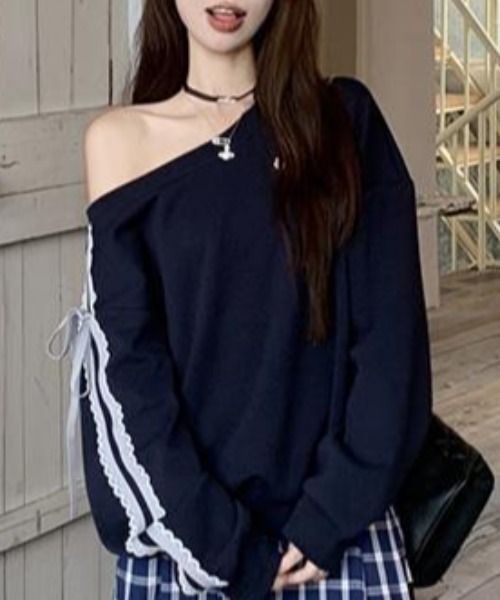 Teem Store(チームストア)の「袖レースリボンワンショルスウェット(スウェット・レディース・グレー/ネイビー・M/L)」の10枚目の写真