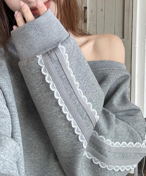 Teem Store(チームストア)の「袖レースリボンワンショルスウェット(スウェット・レディース・グレー/ネイビー・M/L)」の14枚目の写真